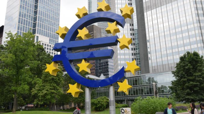 Digitaler Euro und Architekturgeschichte in Frankfurt: Vortrag und Führung in der EZB