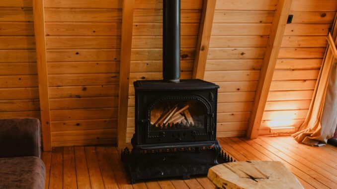 Hofheim startet zweite Runde des Ofenführerscheins gegen Emissionen privater Holzöfen