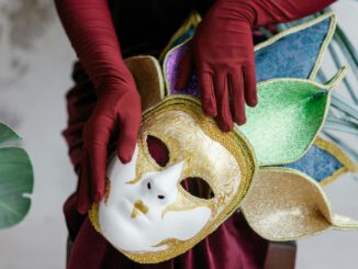 Kostenfreies Theaterangebot für Seniorinnen und Senioren in Offenbach startet im Januar